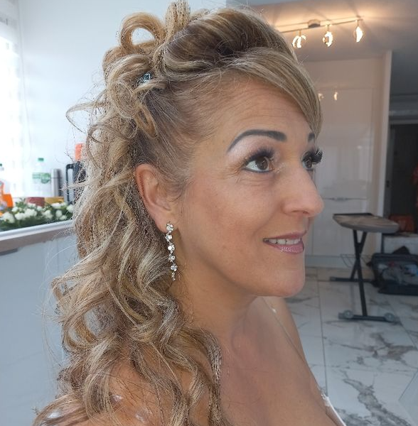 Coiffure et maquillage